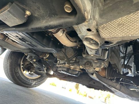 Used 2004 Nissan Pathfinder SE image 50