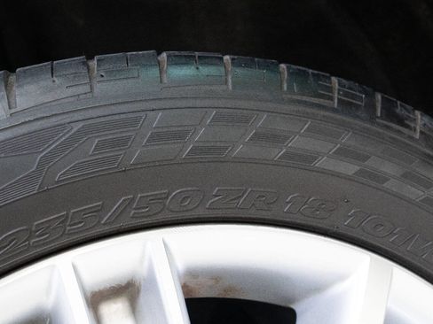 Used 2013 Volkswagen Tiguan SE image 26