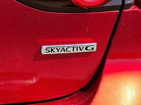 Certified 2025 MAZDA MAZDA3 2.5 S Hatchback w/ Appearance Package FWD image 30