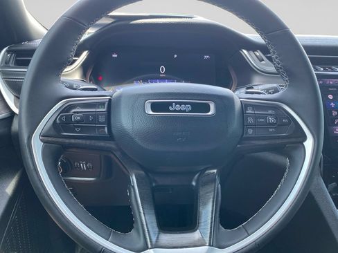 Used 2024 Jeep Grand Cherokee L Limited AWD/4WD image 25