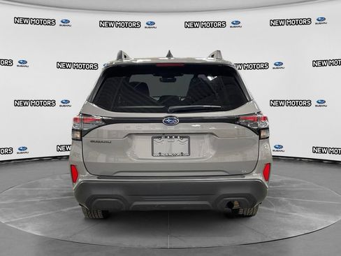 Used 2025 Subaru Forester Premium AWD/4WD image 4