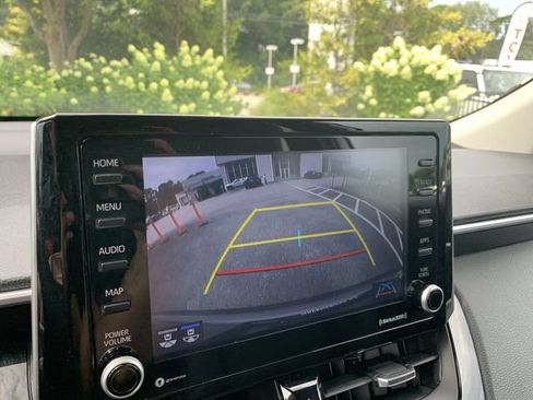 Certified 2022 Toyota Corolla Cross XLE AWD/4WD image 22