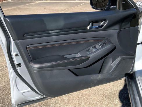 Used 2022 Nissan Altima 2.5 SR image 20