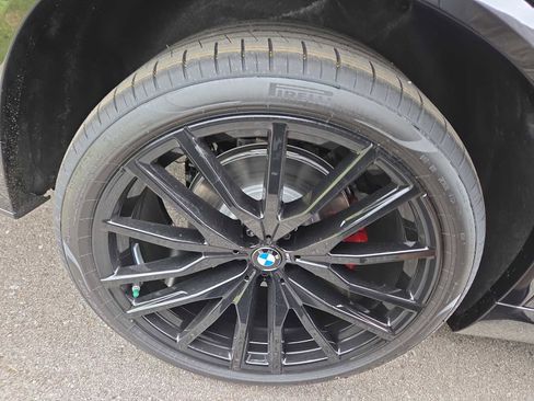New 2026 BMW X5 xDrive40i w/ M Sport Package AWD/4WD image 4