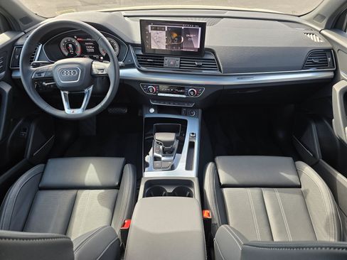 Used 2025 Audi Q5 Prestige w/ Prestige Package AWD/4WD image 9