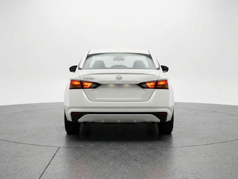 Used 2025 Nissan Altima 2.5 SV image 7