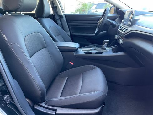 Used 2025 Nissan Altima 2.5 SV image 37