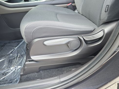 Certified 2026 Kia Carnival LX FWD image 20