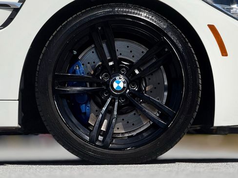 Used 2019 BMW M4 Convertible image 20