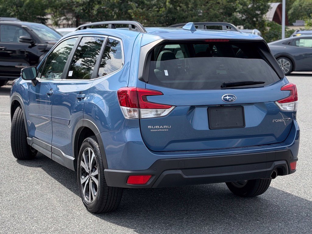 Used 2023 Subaru Forester Limited AWD/4WD image 3