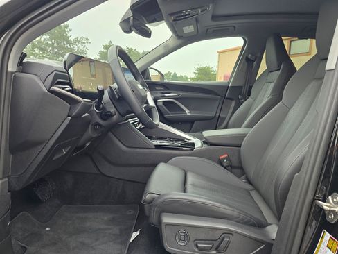 Certified 2025 Audi Q5 Premium Plus w/ Premium Plus AWD/4WD image 10