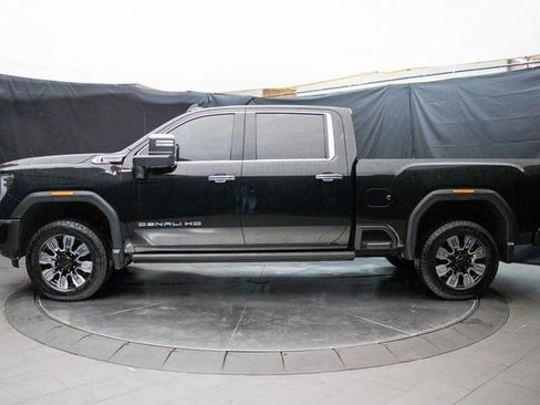 Used 2024 GMC Sierra 2500 Denali w/ Denali Reserve Package image 10