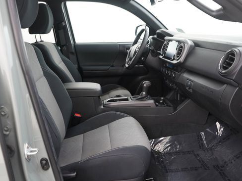 Used 2023 Toyota Tacoma TRD Sport image 15