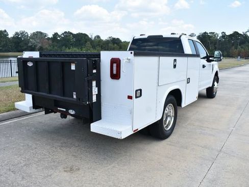 Used 2020 Ford F350 XL w/ Power Equipment Group image 5