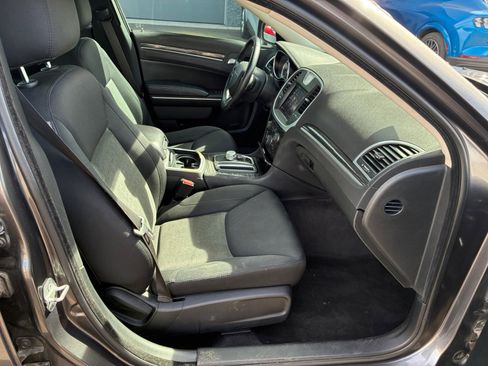 Used 2018 Chrysler 300 Touring w/ Sport Appearance Package image 16