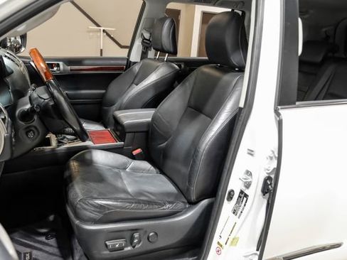 Used 2015 Lexus GX 460 w/ Premium Package AWD/4WD image 36