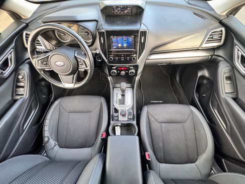 Used 2019 Subaru Forester Premium AWD/4WD image 11