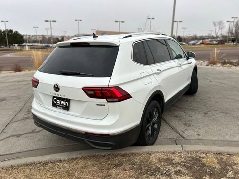 Used 2024 Volkswagen Tiguan SE image 8