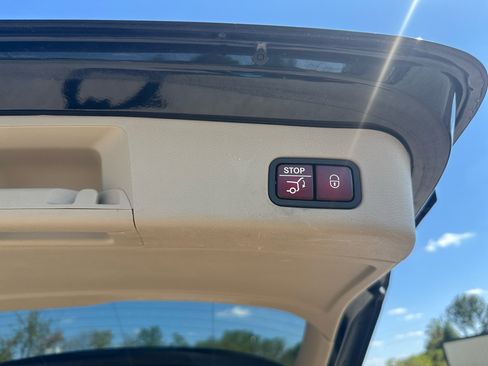 Used 2014 Mercedes-Benz ML 350 BlueTEC 4MATIC image 16