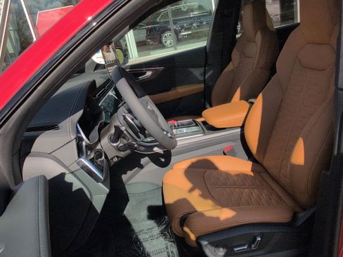 New 2025 Audi RS Q8 performance image 19