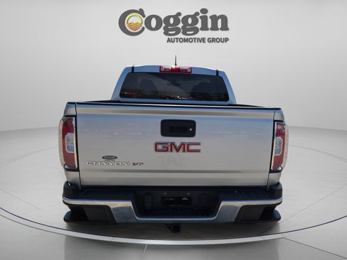Certified 2020 GMC Canyon 2WD Crew Cab w/ Convenience Package image 4