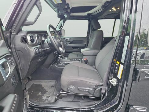 Used 2023 Jeep Wrangler Unlimited Sahara w/ Cold Weather Group AWD/4WD image 15