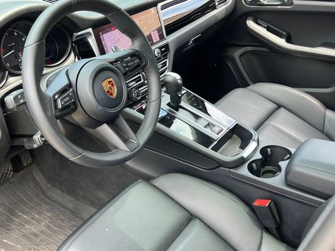 Certified 2026 Porsche Macan AWD/4WD image 40