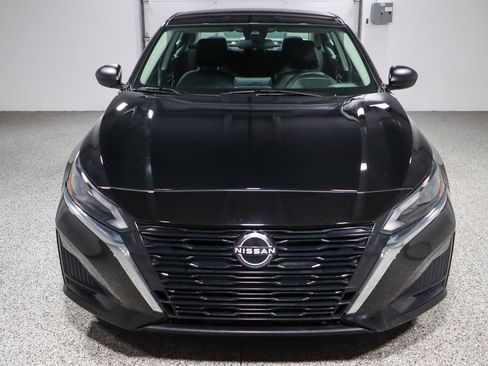 Used 2024 Nissan Altima 2.5 SV image 4