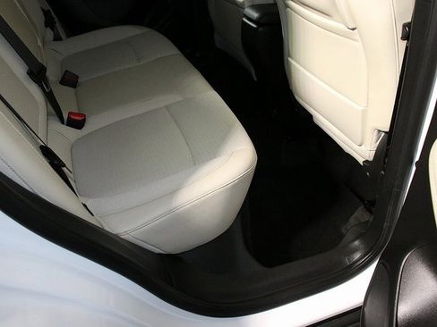 Used 2020 Buick Encore GX Select w/ Experience Buick Package image 32