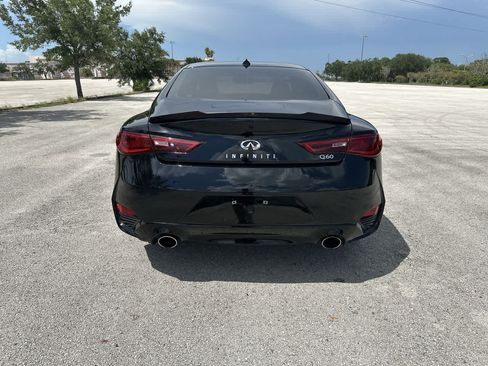 Used 2019 INFINITI Q60 3.0t Luxe RWD image 5