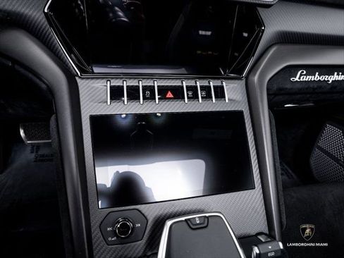 Used 2023 Lamborghini Urus Performante AWD/4WD image 34
