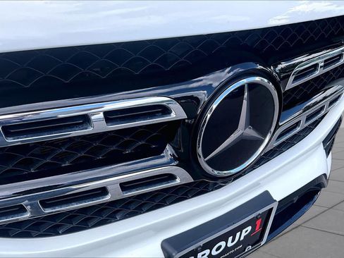 Used 2021 Mercedes-Benz GLS 580 4MATIC image 29