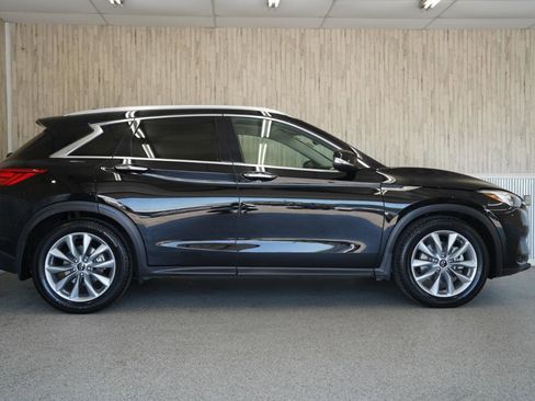 Used 2020 INFINITI QX50 Luxe w/ Cargo Package AWD/4WD image 6