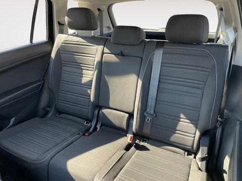 Used 2023 Volkswagen Tiguan S image 18