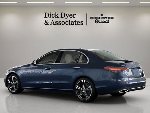 Used 2025 Mercedes-Benz C 300 Sedan image 19