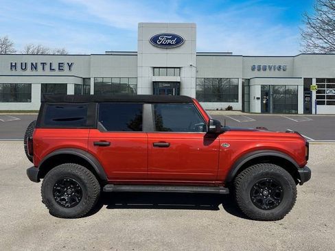 Used 2023 Ford Bronco Wildtrak AWD/4WD image 3
