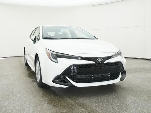 New 2025 Toyota Corolla SE image 32
