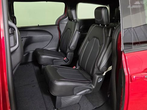 New 2026 Chrysler Pacifica Select image 29