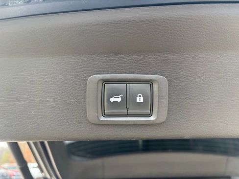 Used 2022 Mitsubishi Outlander SEL image 37