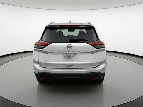 Used 2025 Nissan Rogue SV image 7