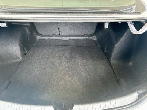 Used 2023 Chevrolet Malibu LT FWD image 24