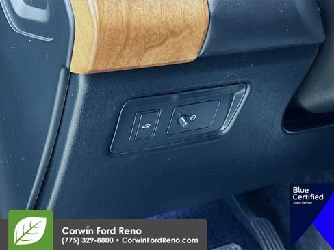 Used 2020 Land Rover Range Rover HSE image 13