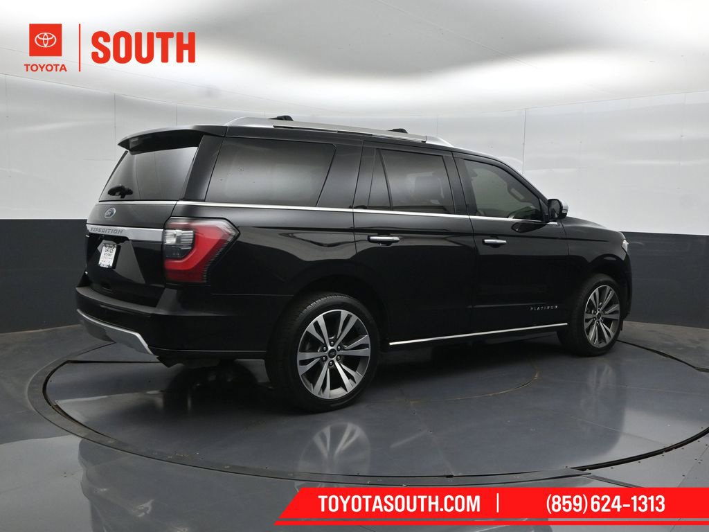 Used 2021 Ford Expedition Platinum AWD/4WD image 2