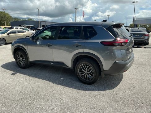Used 2023 Nissan Rogue S AWD/4WD image 6