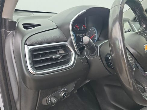 Used 2018 Chevrolet Equinox LT FWD image 17