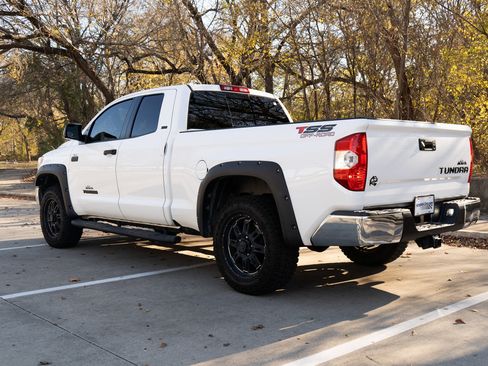 Used 2016 Toyota Tundra SR5 image 7