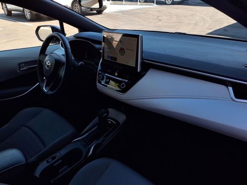 Certified 2025 Toyota Corolla SE w/ SE Premium Package image 23