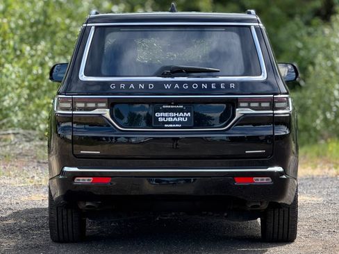 Used 2022 Jeep Grand Wagoneer Series III w/ Rear Seat Video Group 1 AWD/4WD image 6
