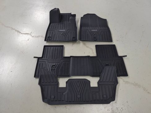 Used 2026 Honda Pilot Black Edition image 10