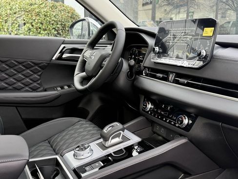 Used 2025 Mitsubishi Outlander SEL image 30